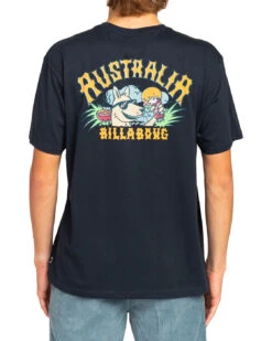 Billabong T-shirt Pour Homme Arch Dreamy Place - Navy -Vêtements D'eau ARCH DREAMY PLACE SS 0 268905 1